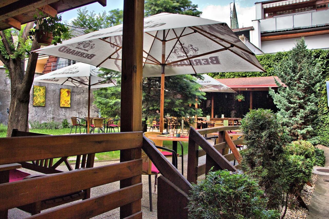 Penzion Atrium Prešov Extérieur photo